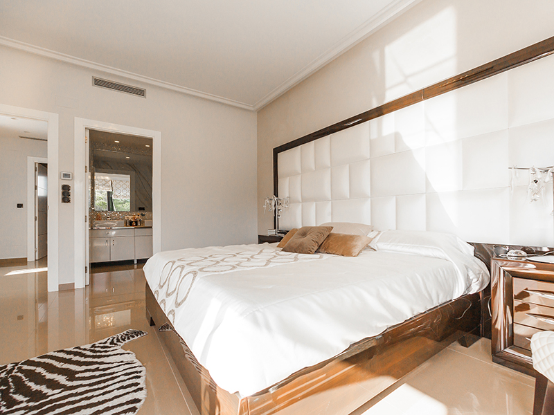 Hotel room with lake view